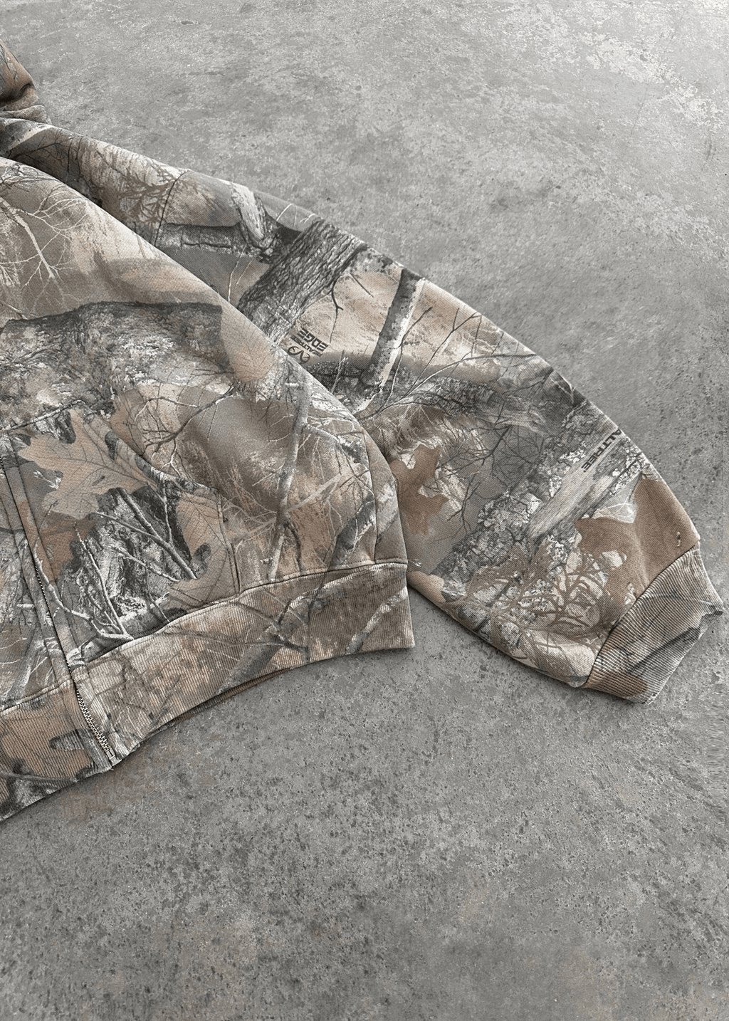 Urban Camo Retro Hoodie HEARTLESS Habits